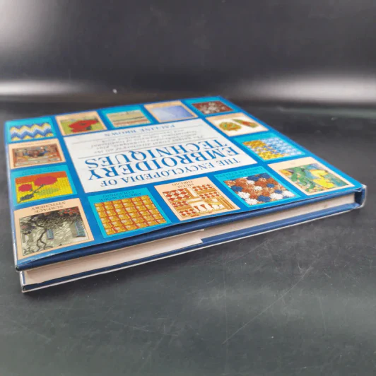The Encyclopedia of Embroidery Techniques - Pauline Brown รูปที่ 3
