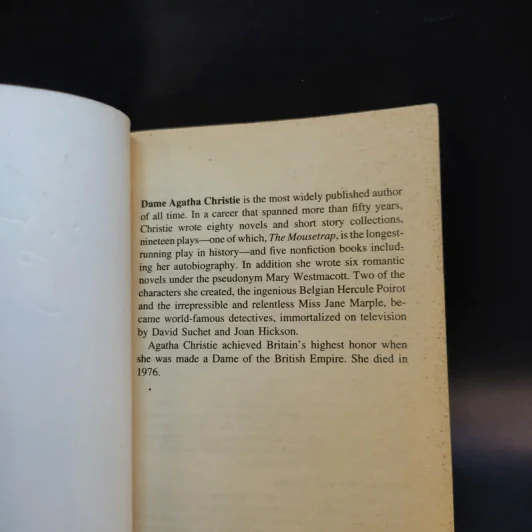 The Clocks - Agatha christie รูปที่ 8