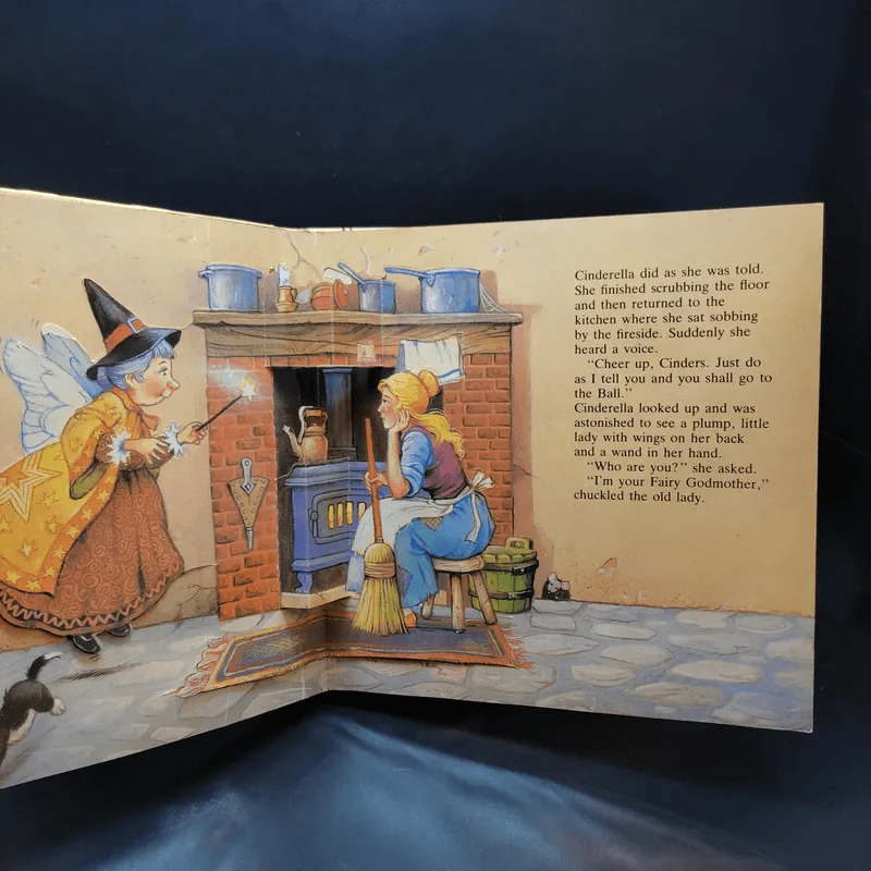 Cinderella A Fairy Tale Pop-Up - John Patience รูปที่ 9