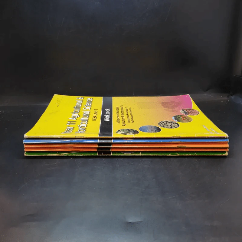 Year 11 Science Workbook 5 Books รูปที่ 2