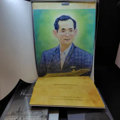 สำนักงานทรัพย์สินส่วนพระมหากษัตริย์ ปฏิทิน + หนังสือ 9 ร้อยกันมุมดลใจ + สารคดีพระมหากษัตริย์ไทยกับพระพุทธศาสนา รูปที่ 12