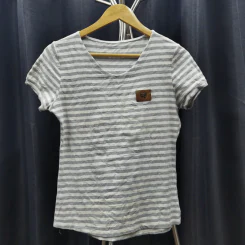 เสื้อยืดแขนสั้น ลายเทาสลับขาว อก 36 นิ้ว, ยาว 22 นิ้ว รูปที่ 1