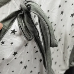 เสื้อยืดแขนกุด สีขาว ลายดาวสีดำ คอผูกโบว์ อก 34 นิ้ว, ยาว 24 นิ้ว รูปที่ 4
