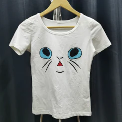 เสื้อยืดแขนสั้น สีขาว ลายแมวตาฟ้า อก 32 นิ้ว, ยาว 20 นิ้ว รูปที่ 1