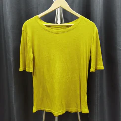 เสื้อยืดแขนสั้น สีเหลือง อก 40 นิ้ว, ยาว 23 นิ้ว รูปที่ 1