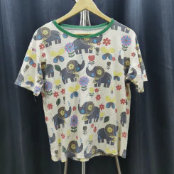 เสื้อยืดแขนสั้น สีขาวครีม ลายช้างดอกไม้ อก 42 นิ้ว, ยาว 23 นิ้ว รูปที่ 1