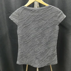 เสื้อยืด สีเทา ลายริ้ว อก 34 นิ้ว, ยาว 20 นิ้ว รูปที่ 2