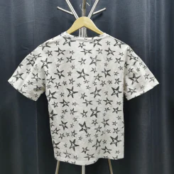เสื้อยืดแขนสั้น สีขาว ลายดาวกระจายสีดำ อก 42 นิ้ว, ยาว 23 นิ้ว รูปที่ 2