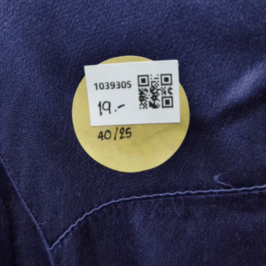 เสื้อเชิ้ตแขนยาว สีน้ำเงินเข้ม ซ่อนกระดุม อก 40 นิ้ว, ยาว 25 นิ้ว รูปที่ 6