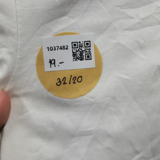 เสื้อยืดแขนสั้น สีขาว ลายแมวตาฟ้า อก 32 นิ้ว, ยาว 20 นิ้ว รูปที่ 4