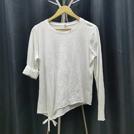 เสื้อยืดแขนยาว สีขาว ปลายเสื้อผูกโบว์ อก 40 นิ้ว, ยาว 24 นิ้ว รูปที่ 1