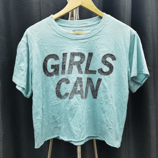 เสื้อครอป Mighty Fine สีฟ้าอมเขียว ลาย Girls Can อก 40 นิ้ว, ยาว 19 นิ้ว รูปที่ 1