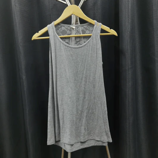 เสื้อกล้ามแฟชั่น สีเทา อก 36 นิ้ว, ยาว 24 นิ้ว รูปที่ 1