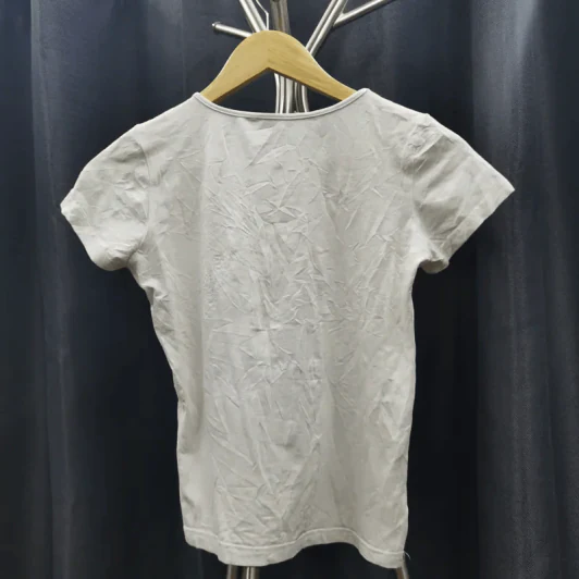 เสื้อยืดแขนสั้น สีขาวอมเทา อก 30 นิ้ว, ยาว 19 นิ้ว รูปที่ 2