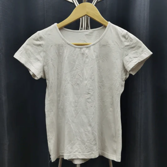 เสื้อยืดแขนสั้น สีขาวอมเทา อก 30 นิ้ว, ยาว 19 นิ้ว รูปที่ 1