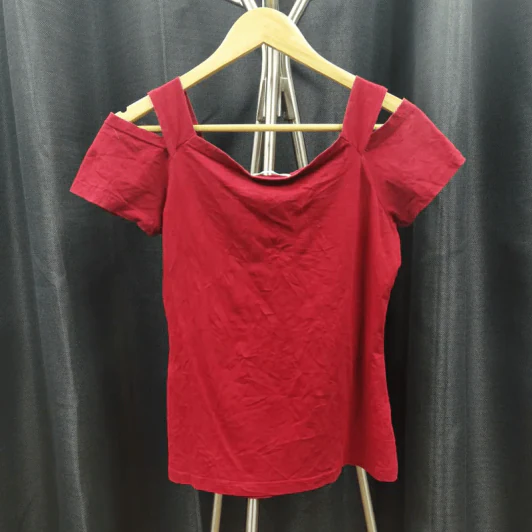 เสื้อยืดแฟชั่น สีแดง อก 32 นิ้ว, ยาว 21 นิ้ว รูปที่ 2