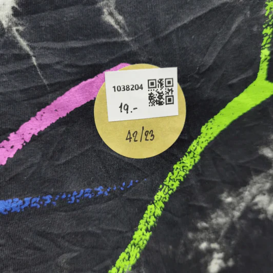 เสื้อยืดแขนสั้น มัดย้อม สีดำลายขาว อก 42 นิ้ว, ยาว 23 นิ้ว รูปที่ 4