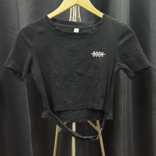 เสื้อครอป สีดำ BOOK อก 32 นิ้ว, ยาว 15 นิ้ว รูปที่ 1