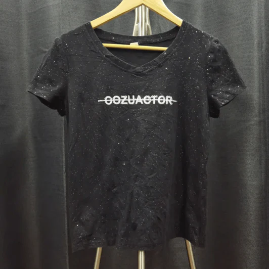 เสื้อยืดแขนสั้น สีดำ ตกแต่งจุดขาว อก 36 นิ้ว, ยาว 21 นิ้ว รูปที่ 1