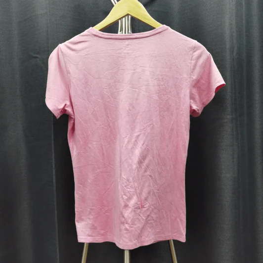 เสื้อยืด สีชมพู อก 36 นิ้ว, ยาว 23 นิ้ว รูปที่ 2