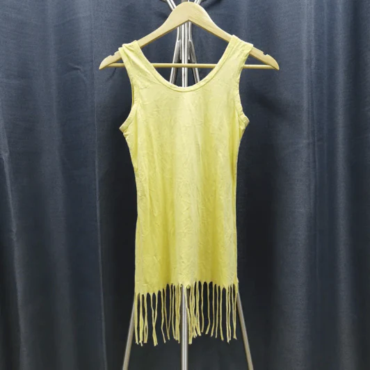 เสื้อกล้าม สีเหลือง แต่งปลายรุ่ย อก 30 นิ้ว, ยาว 23 นิ้ว รูปที่ 2
