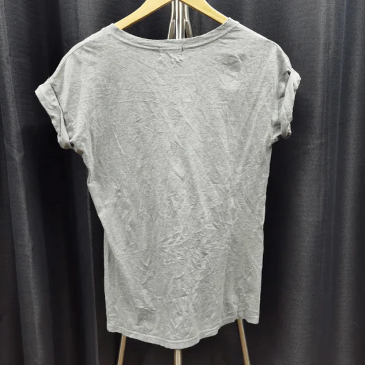 เสื้อยืดแขนสั้น สีเทา อก 36 นิ้ว, ยาว 25 นิ้ว รูปที่ 2