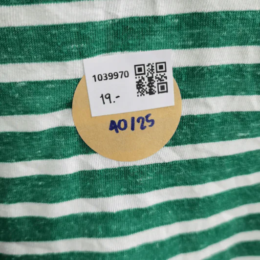 เสื้อยืดแขนสั้น สีเขียวสลับขาว อก 40 นิ้ว, ยาว 25 นิ้ว รูปที่ 5
