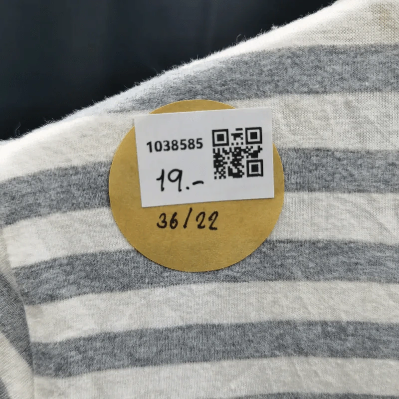 เสื้อยืดแขนสั้น ลายเทาสลับขาว อก 36 นิ้ว, ยาว 22 นิ้ว รูปที่ 4