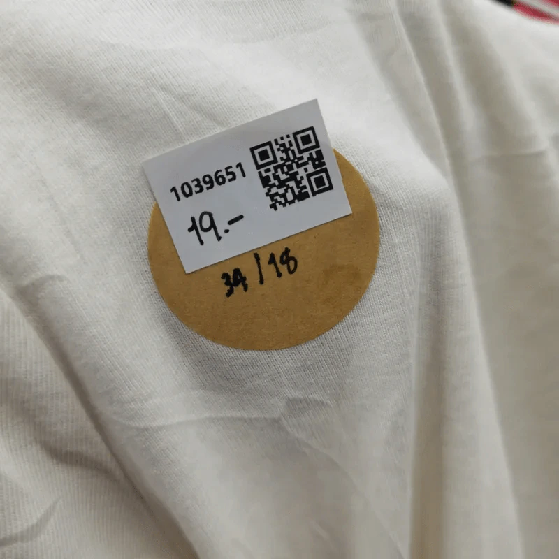 เสื้อยืดสีขาวแขนสั้น ผูกรูดตกแต่งข้าง อก 34 นิ้ว, ยาว 18 นิ้ว รูปที่ 5