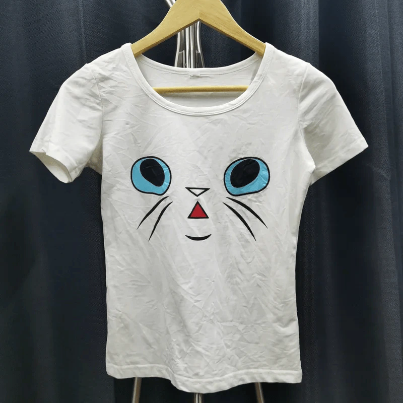 เสื้อยืดแขนสั้น สีขาว ลายแมวตาฟ้า อก 32 นิ้ว, ยาว 20 นิ้ว รูปที่ 1