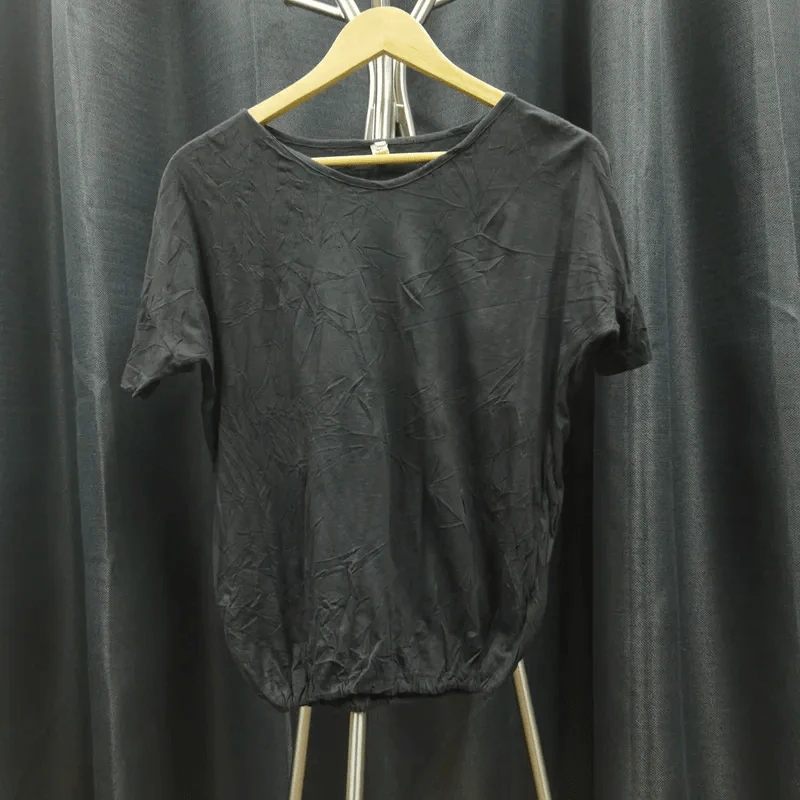 เสื้อยืด สีดำ ปลายจั๊ม อก 46 นิ้ว, ยาว 23 นิ้ว รูปที่ 1