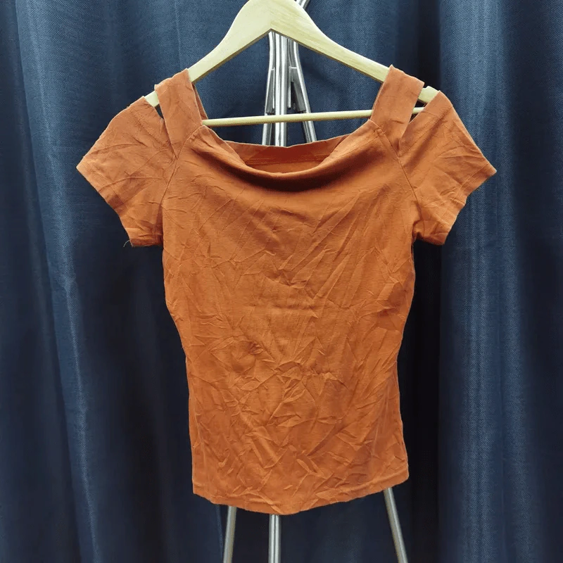 เสื้อยืดแฟชั่น สีส้มอมน้ำตาล อก 32 นิ้ว, ยาว 21 นิ้ว รูปที่ 2