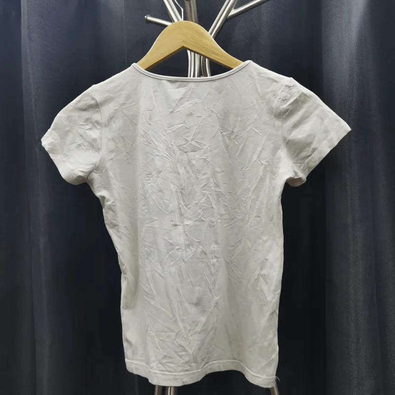 เสื้อยืดแขนสั้น สีขาวอมเทา อก 30 นิ้ว, ยาว 19 นิ้ว รูปที่ 2