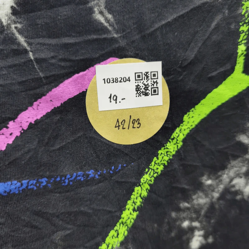เสื้อยืดแขนสั้น มัดย้อม สีดำลายขาว อก 42 นิ้ว, ยาว 23 นิ้ว รูปที่ 4