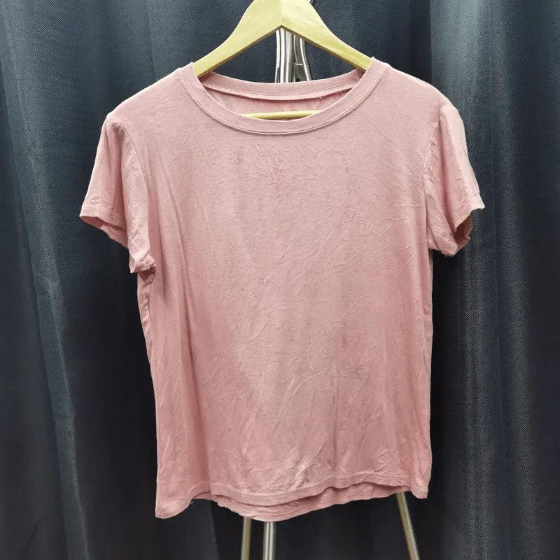 เสื้อยืดแขนสั้น สีชมพู อก 40 นิ้ว, ยาว 21 นิ้ว รูปที่ 1