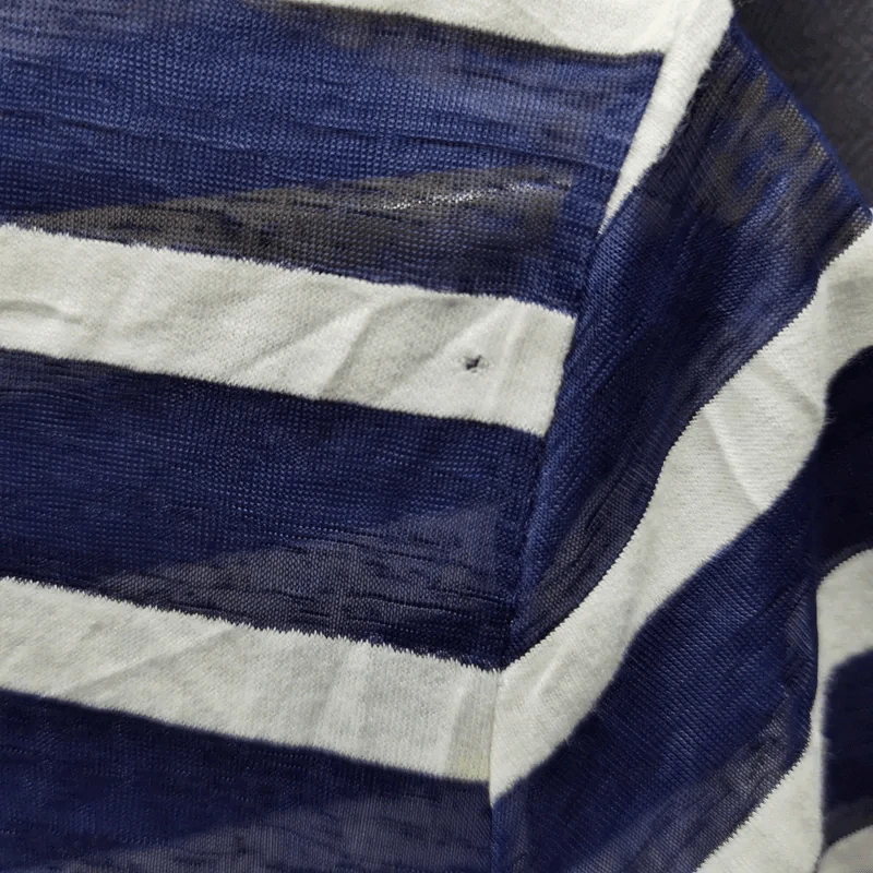 เสื้อครอป ลายสีน้ำเงินสลับขาว อก 44 นิ้ว, ยาว 23 นิ้ว รูปที่ 3