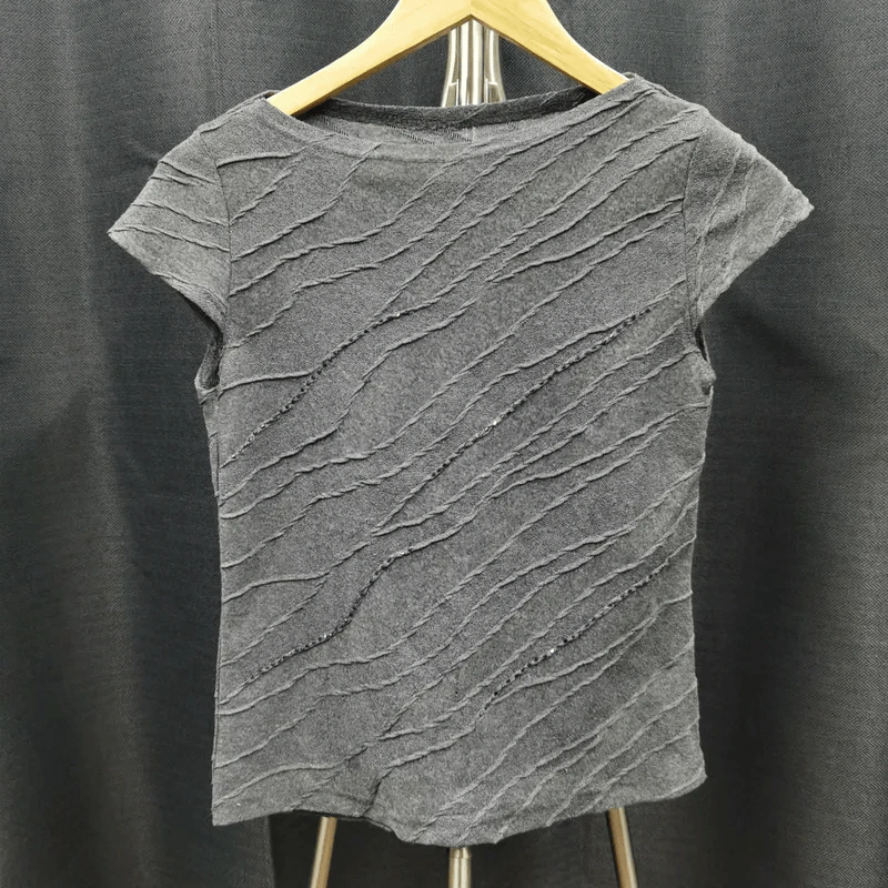 เสื้อยืด สีเทา ลายริ้ว อก 34 นิ้ว, ยาว 20 นิ้ว รูปที่ 1
