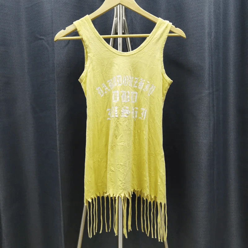 เสื้อกล้าม สีเหลือง แต่งปลายรุ่ย อก 30 นิ้ว, ยาว 23 นิ้ว รูปที่ 1