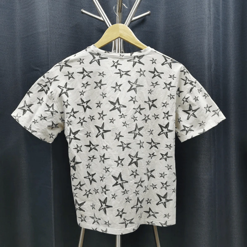 เสื้อยืดแขนสั้น สีขาว ลายดาวกระจายสีดำ อก 42 นิ้ว, ยาว 23 นิ้ว รูปที่ 2