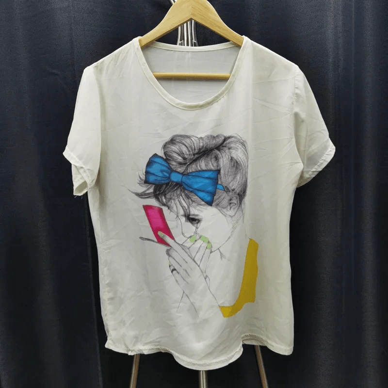 เสื้อยืดแขนสั้น สีขาว รูปผู้หญิง อก 42 นิ้ว, ยาว 22 นิ้ว รูปที่ 1
