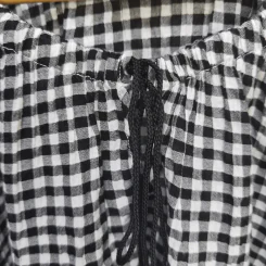 เสื้อลายตารางดำขาว Uniqlo อก 44-48 นิ้ว, ยาว 25 นิ้ว รูปที่ 4