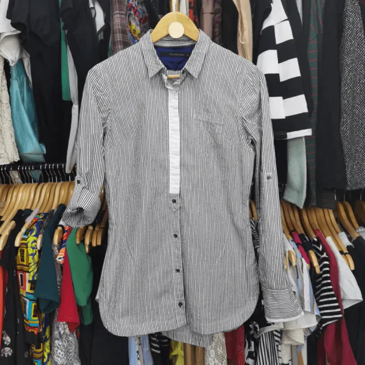 เสื้อเชิ้ตแขนยาว Calvin Klein Jeans อก 36 นิ้ว, ยาว 28 นิ้ว รูปที่ 2