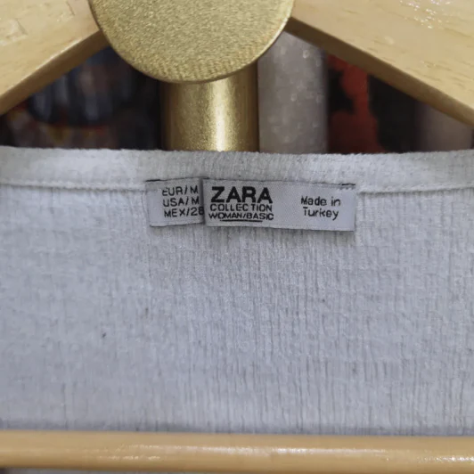 เสื้อสีเทา Zara อก 42-48 นิ้ว, ยาว 21 นิ้ว รูปที่ 2