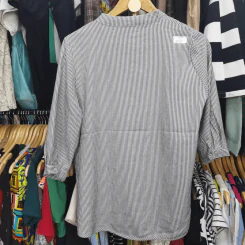 เสื้อลายตรงขาวดำ อก 40 นิ้ว, เอว 25 นิ้ว รูปที่ 4