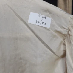 เสื้อเชิ้ตแขนยาว สีครีม คอผูกโชว์ อก 34 นิ้ว, เอว 20 นิ้ว รูปที่ 5