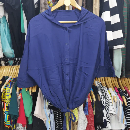 เสื้อเชิ้ตฮู้ดแขนสั้น สีน้ำเงิน เอวสม็อค พลัสไซส์ อก 50 นิ้ว, ยาว 21 นิ้ว รูปที่ 1