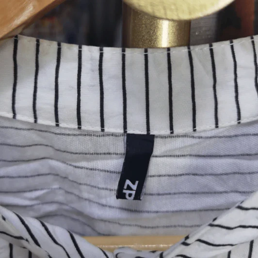 เสื้อเชิ้ตลายตรงยาว ขาวดำ พลัสไซส์ อก 40 นิ้ว, ยาว 24 นิ้ว รูปที่ 3