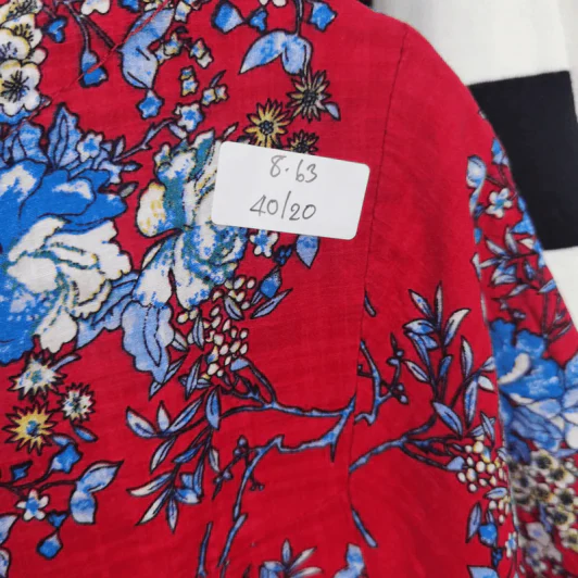 เสื้อแฟชั่น สีแดง ลายดอกไม้สีน้ำเงิน พลัสไซส์ อก 40 นิ้ว, ยาว 20 นิ้ว รูปที่ 6