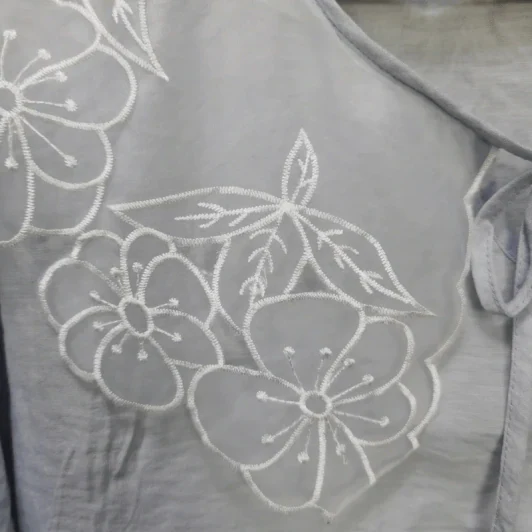 เสื้อแฟชั่น คอบัว อก 45 นิ้ว, เอว 24 นิ้ว รูปที่ 3