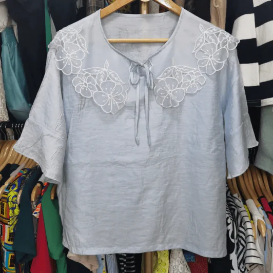 เสื้อแฟชั่น คอบัว อก 45 นิ้ว, เอว 24 นิ้ว รูปที่ 1